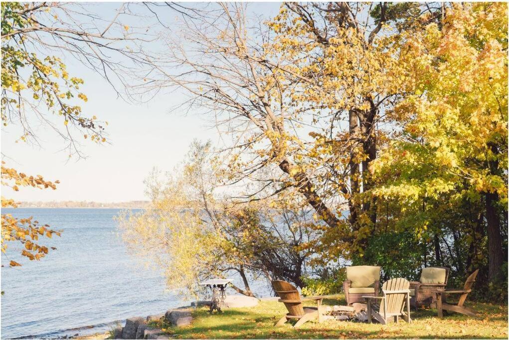 Willa Loyalist Lakehouse With Private Beach Bongards Zewnętrze zdjęcie